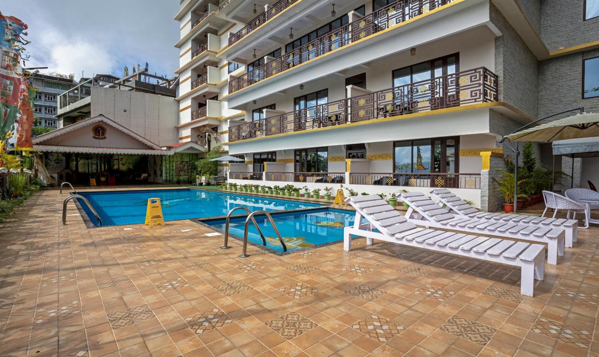 Tempo Heritage Resort & Spa 甘托克 外观 照片